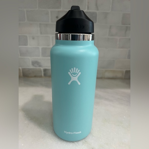 Hydro Flask Other - HYDRO FLASK NWOT teal bottle with straw lid
